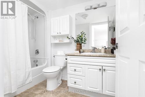 206 - 24 Dairy Lane, Huntsville, ON - Indoor Photo Showing Bathroom