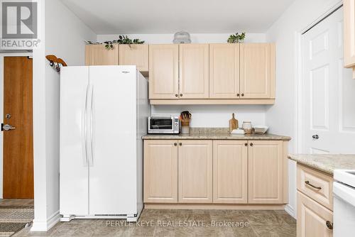 206 - 24 Dairy Lane, Huntsville, ON - Indoor Photo Showing Kitchen