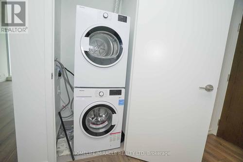 4208 - 7890 Jane Street, Vaughan, ON - Indoor Photo Showing Laundry Room