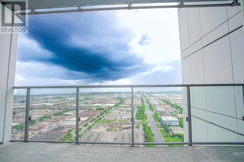 4208 - 7890 Jane Street, Vaughan, ON -  With Balcony With View