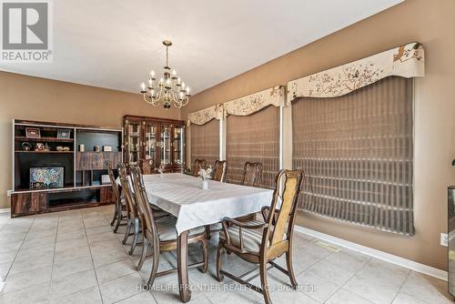 1906 Webster Boulevard W, Innisfil, ON - Indoor Photo Showing Dining Room