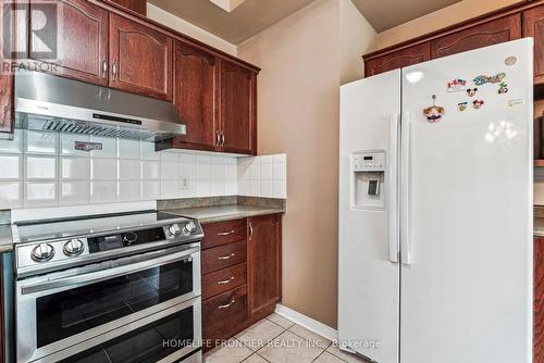 1906 Webster Boulevard W, Innisfil, ON - Indoor Photo Showing Kitchen