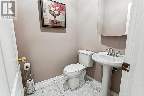 1906 Webster Boulevard W, Innisfil, ON - Indoor Photo Showing Bathroom