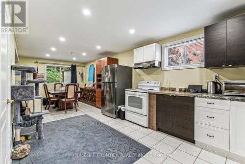 1906 Webster Boulevard W, Innisfil, ON - Indoor Photo Showing Kitchen