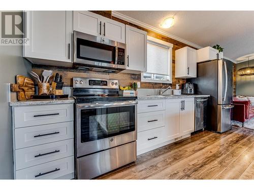 12560 Westside Road Unit# 61, Vernon, BC - Indoor Photo Showing Kitchen