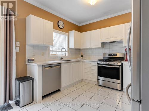 73 Baybrook Road, Brampton (Snelgrove), ON - Indoor Photo Showing Kitchen With Stainless Steel Kitchen