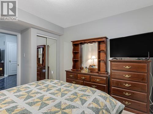 73 Baybrook Road, Brampton (Snelgrove), ON - Indoor Photo Showing Bedroom