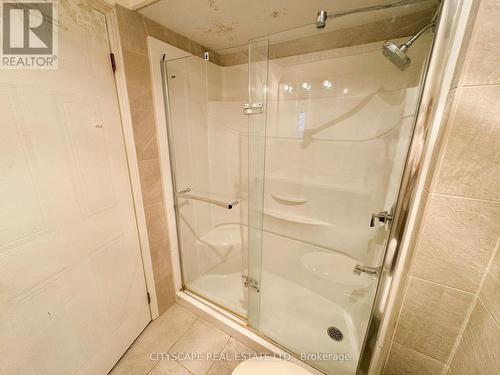 318 - 895 Maple Avenue, Burlington (Brant), ON - Indoor Photo Showing Bathroom