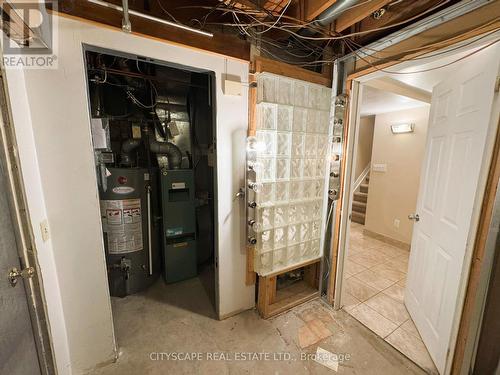 318 - 895 Maple Avenue, Burlington (Brant), ON - Indoor Photo Showing Basement