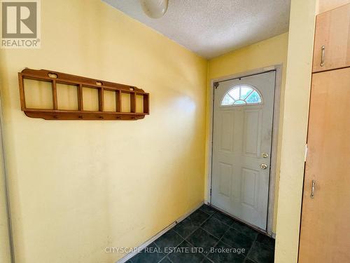 318 - 895 Maple Avenue, Burlington (Brant), ON - Indoor Photo Showing Other Room