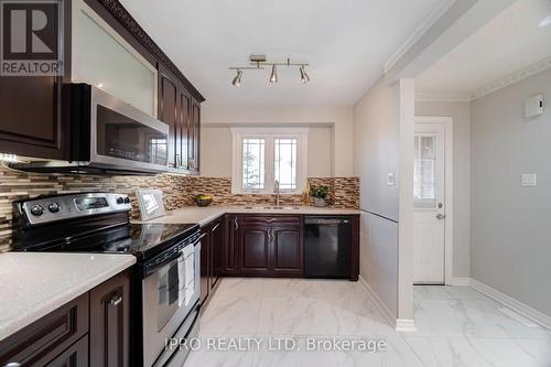 13 Jameson Crescent, Brampton (Northgate), ON - Indoor Photo Showing Kitchen