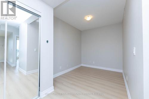 607 - 9090 Yonge Street, Richmond Hill, ON - Indoor Photo Showing Other Room