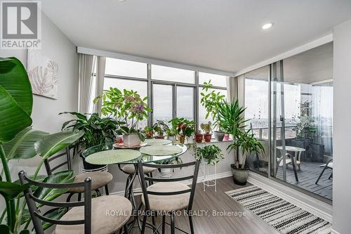 2102 - 3100 Kirwin Avenue, Mississauga, ON - Indoor