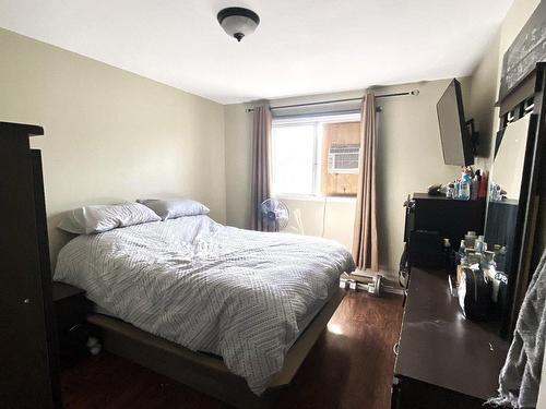 Chambre Ã Â coucher - 891 Ch. Du Lac, Longueuil (Le Vieux-Longueuil), QC - Indoor Photo Showing Bedroom