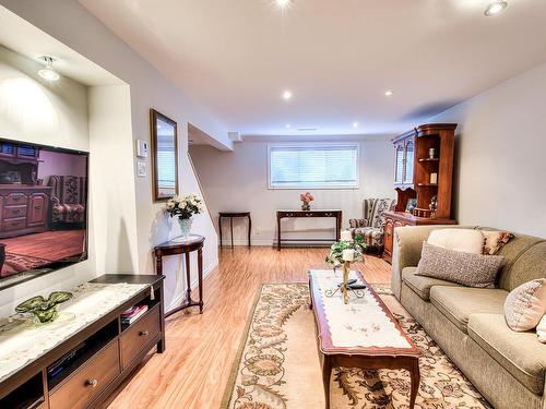 Basement - 813  - 815 Tsse Albert, Laval (Chomedey), QC - Indoor Photo Showing Living Room