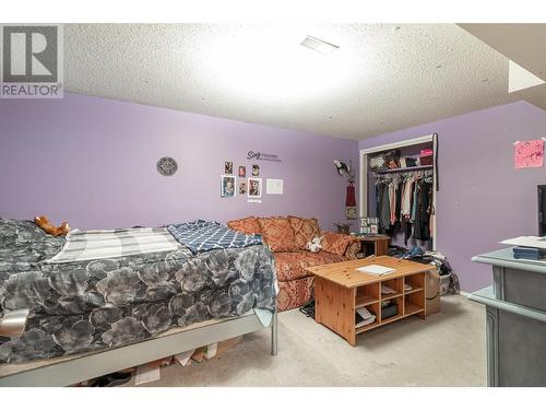 720 / 730 Jones Street, Kelowna, BC - Indoor Photo Showing Bedroom