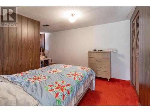 720 / 730 Jones Street, Kelowna, BC - Indoor Photo Showing Bedroom