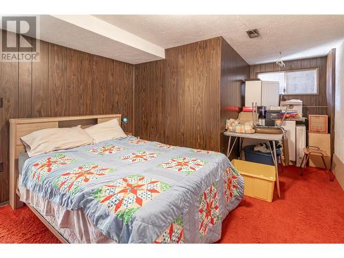 720 / 730 Jones Street, Kelowna, BC - Indoor Photo Showing Bedroom