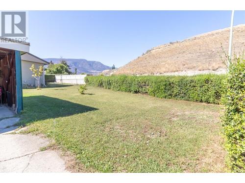 720 / 730 Jones Street, Kelowna, BC - Outdoor