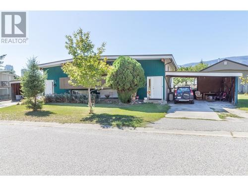 720 / 730 Jones Street, Kelowna, BC - Outdoor