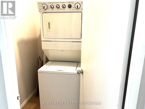 202 - 115 Hillcrest Avenue, Mississauga (Cooksville), ON - Indoor Photo Showing Laundry Room