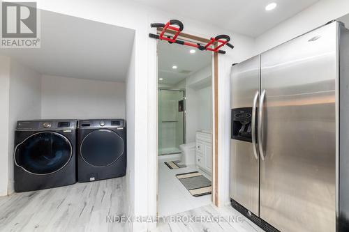 15277 Dixie Road, Caledon, ON - Indoor Photo Showing Laundry Room