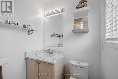 7224 Visor Gate, Mississauga (Meadowvale Village), ON - Indoor Photo Showing Bathroom