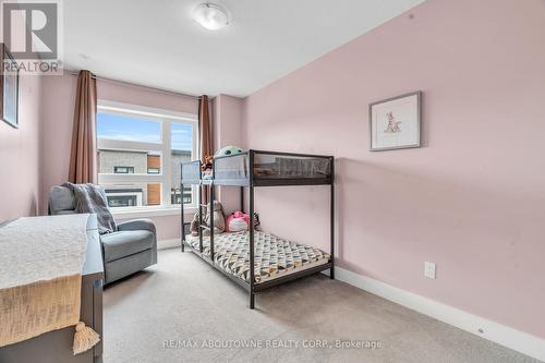 16 - 60 Arkell Road, Guelph (Pine Ridge), ON - Indoor Photo Showing Bedroom