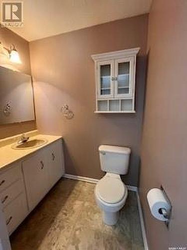 805 Assiniboia Avenue, Stoughton, SK - Indoor Photo Showing Bathroom