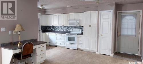 721 3Rd Street Ne, Wadena, SK - Indoor Photo Showing Kitchen