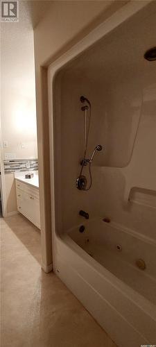 721 3Rd Street Ne, Wadena, SK - Indoor Photo Showing Bathroom