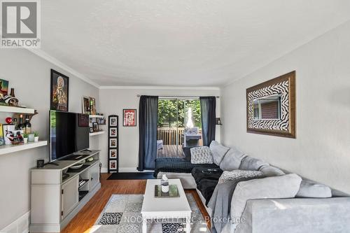 539 Brentwood Avenue, Oshawa (O'Neill), ON - Indoor Photo Showing Living Room