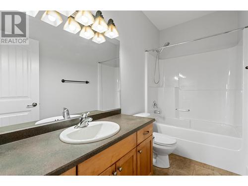 4983 Windsong Crescent, Kelowna, BC - Indoor Photo Showing Bathroom