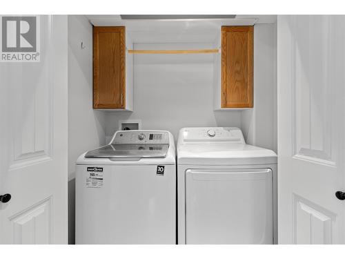 4983 Windsong Crescent, Kelowna, BC - Indoor Photo Showing Laundry Room