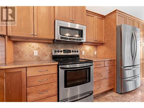 4983 Windsong Crescent, Kelowna, BC - Indoor Photo Showing Kitchen