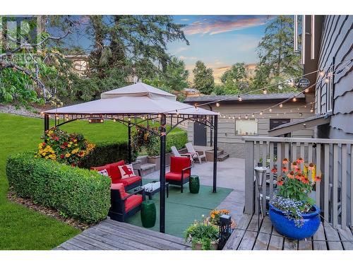 1720 Mountain Avenue, Kelowna, BC - Outdoor With Deck Patio Veranda