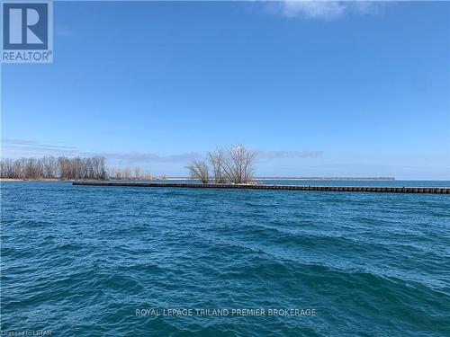 18094 Erie Shore Drive, Chatham-Kent (Erieau), ON 