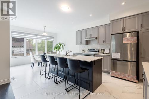 58 Workgreen Park Way, Brampton (Bram West), ON - Indoor Photo Showing Kitchen With Double Sink With Upgraded Kitchen