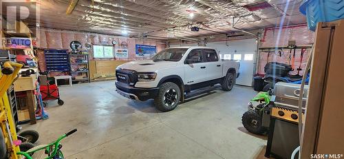 202 Saskatchewan Avenue, Pangman, SK - Indoor Photo Showing Garage