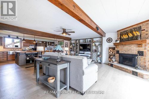 32 Totten Drive, Kawartha Lakes (Fenelon Falls), ON - Indoor Photo Showing Living Room With Fireplace