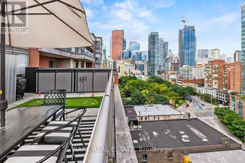 1402 - 168 King Street N, Toronto, ON - Outdoor