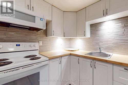 267 Grove Street E, Barrie (Wellington), ON - Indoor Photo Showing Kitchen