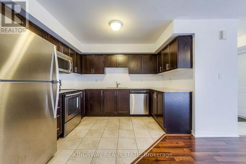 2492 Post Road, Oakville, ON - Indoor Photo Showing Kitchen