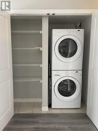 3312 - 275 Yorkland Road, Toronto (Henry Farm), ON - Indoor Photo Showing Laundry Room