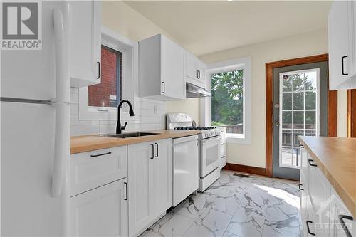 Updated Kitchen in 2024 - 62 Lees Avenue, Ottawa, ON - Indoor Photo Showing Kitchen