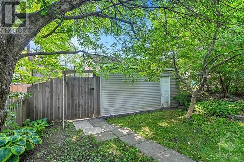 Single Garage with Plenty of Parking! - 62 Lees Avenue, Ottawa, ON - Outdoor