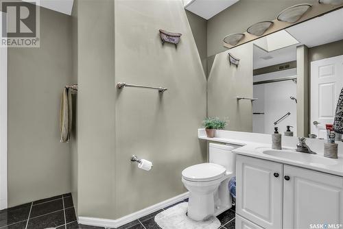 134 Braeshire Lane, Saskatoon, SK - Indoor Photo Showing Bathroom