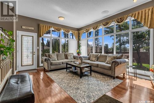 134 Braeshire Lane, Saskatoon, SK - Indoor Photo Showing Living Room