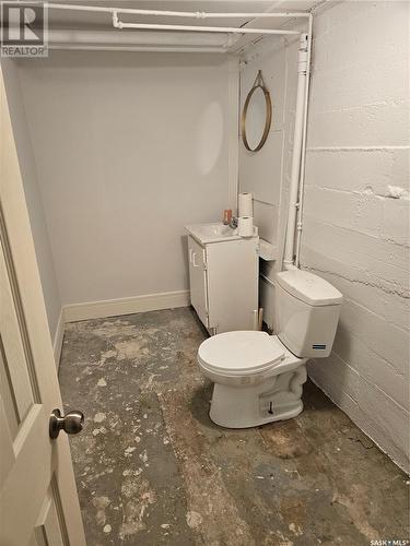 159 11Th Street E, Prince Albert, SK - Indoor Photo Showing Bathroom