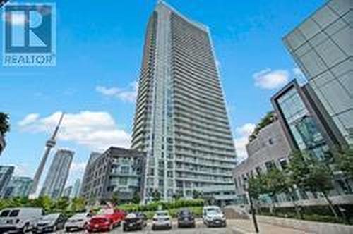 4303 - 75 Queens Wharf Road, Toronto (Waterfront Communities), ON - Outdoor With Facade